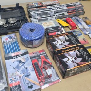 New DIY Tools Job Lot Vice Magnetic Rails Tow Bar etc..